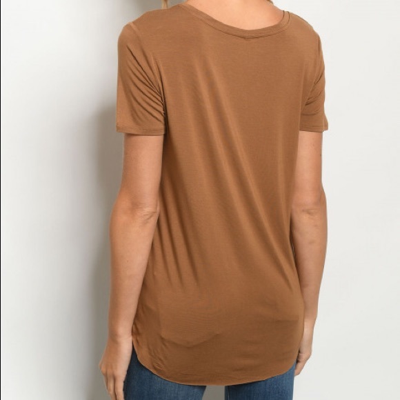 🆕 Camel Chevron Patch Strappy V-Neck Top - Picture 3 of 4